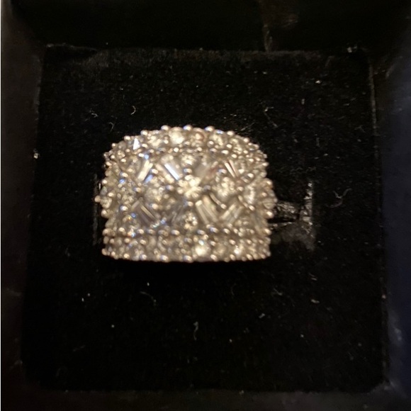 2ct 14K WG Diamond Baguette and Round Ring *Price Firm - Picture 4 of 5